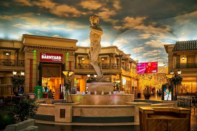 Emperors Palace atrium — fountain and statue inside the complex
